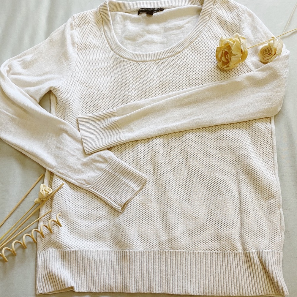 White knit shirt